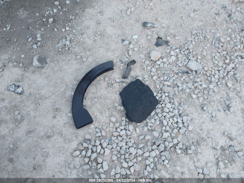 2013 Buick Lacrosse Premium 1 Group VIN: 1G4GF5E37DF207609 Lot: 39232358