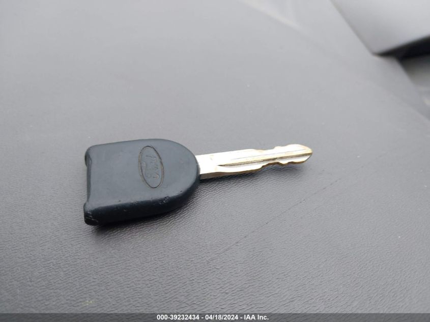 2008 Ford Focus Se/Ses VIN: 1FAHP35N18W275184 Lot: 39232434