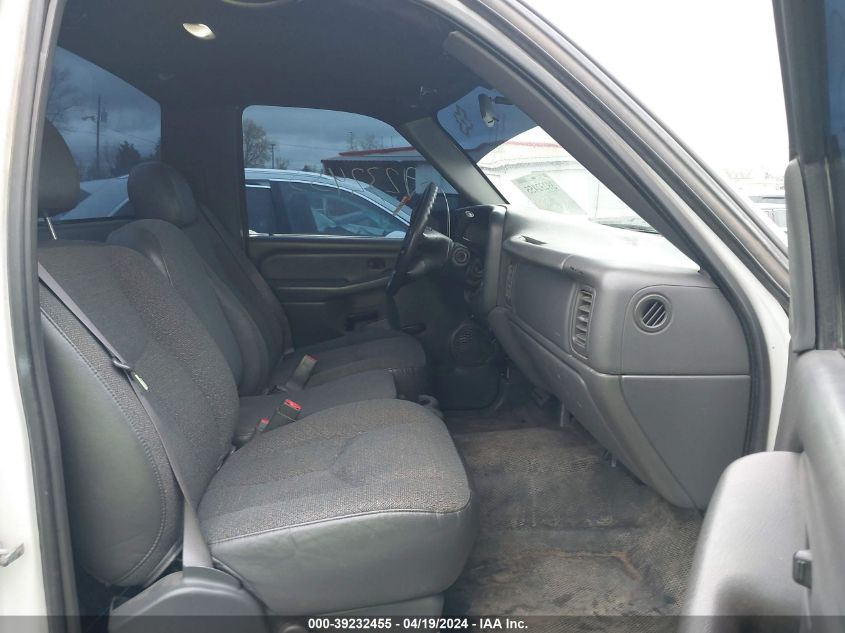 2005 Chevrolet Silverado 2500Hd Work Truck VIN: 1GCHC24U65E158484 Lot: 39232455