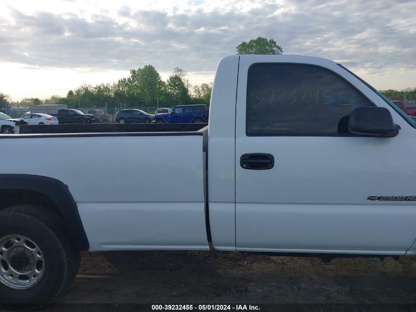2005 Chevrolet Silverado 2500Hd Work Truck VIN: 1GCHC24U65E158484 Lot: 39232455