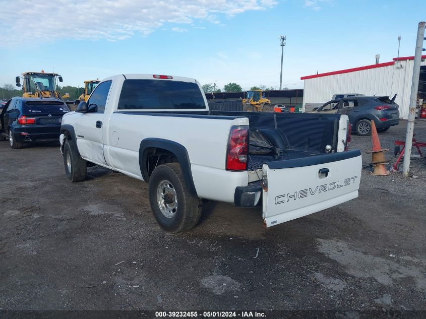 2005 Chevrolet Silverado 2500Hd Work Truck VIN: 1GCHC24U65E158484 Lot: 39232455
