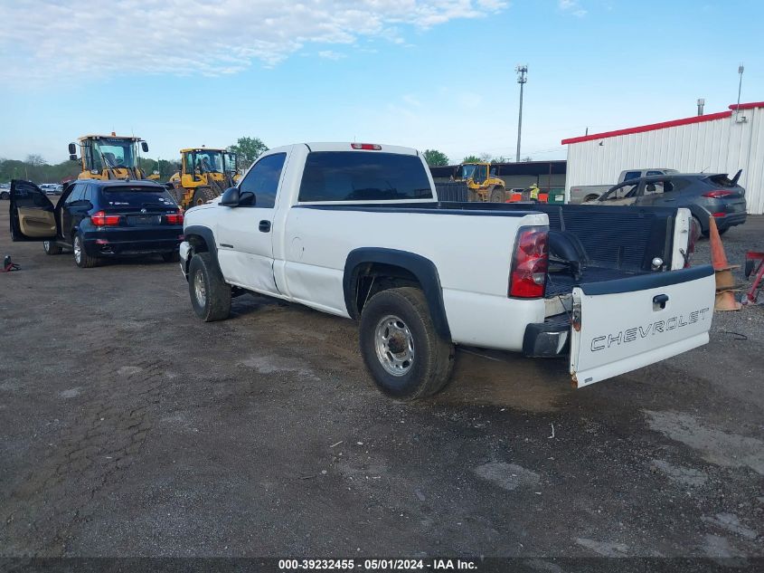 2005 Chevrolet Silverado 2500Hd Work Truck VIN: 1GCHC24U65E158484 Lot: 39232455