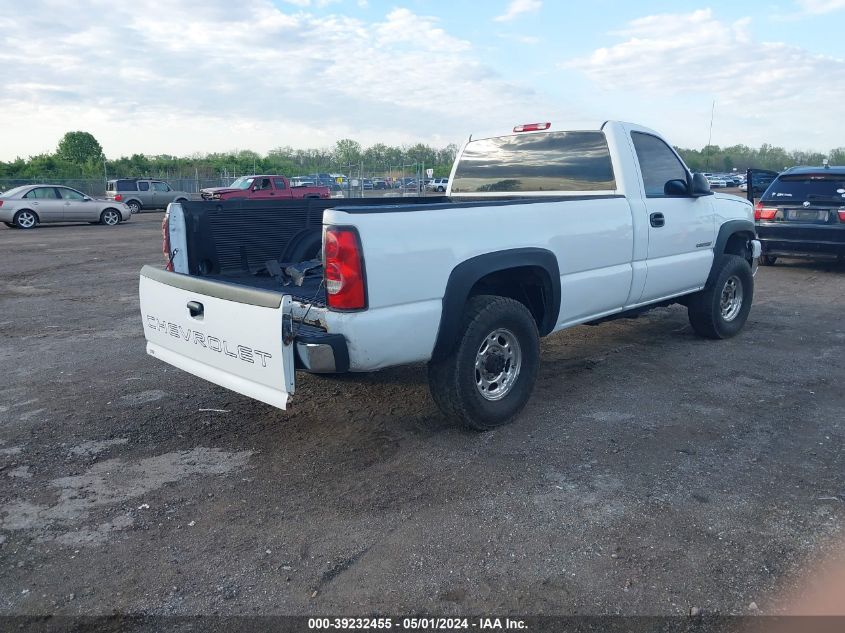 2005 Chevrolet Silverado 2500Hd Work Truck VIN: 1GCHC24U65E158484 Lot: 39232455