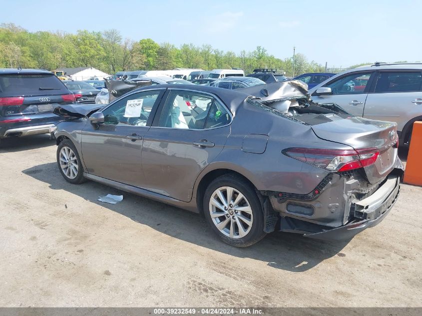 2021 Toyota Camry Le VIN: 4T1C11AK9MU562649 Lot: 39232549