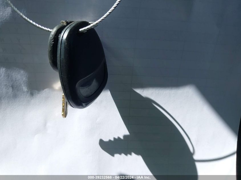 2006 Chevrolet Silverado C1500 VIN: 2GCEC13T461184820 Lot: 39232568