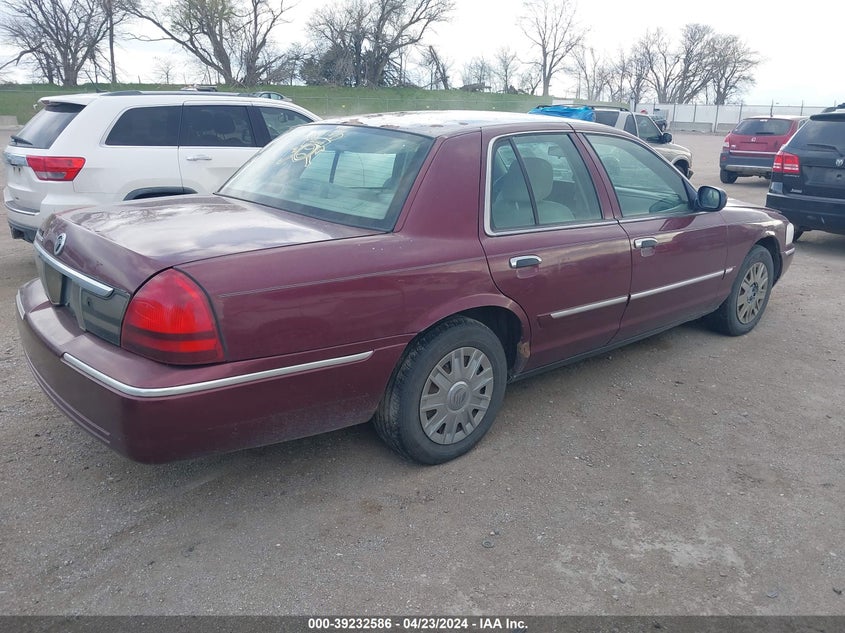 2007 Mercury Grand Marquis Gs VIN: 2MEFM74V27X619190 Lot: 39232586