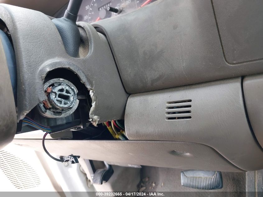 2001 Ford F-350 Lariat/Xl/Xlt VIN: 1FTSW30F51EC82525 Lot: 39232665