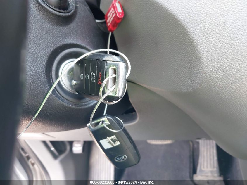 2016 Kia Sorento 3.3L Ex VIN: 5XYPH4A56GG099632 Lot: 39232680