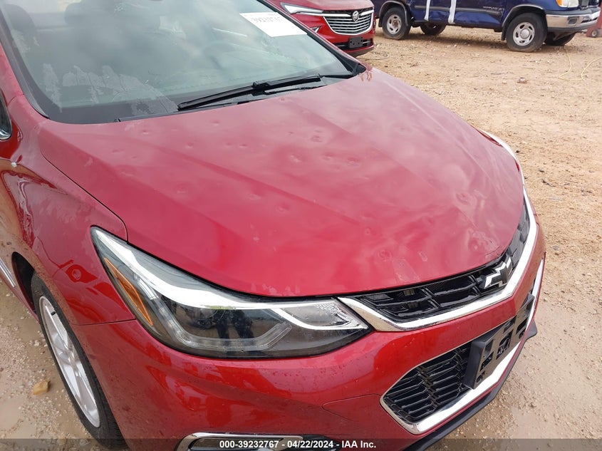 2018 CHEVROLET CRUZE LT - 1G1BE5SM8J7184628