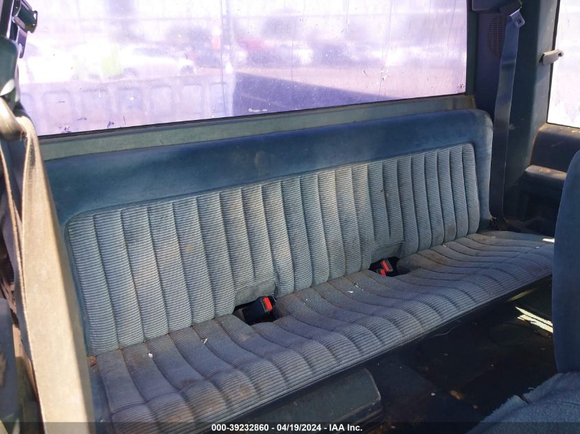 1992 Chevrolet Gmt-400 C1500 VIN: 2GCEC19Z2N1228274 Lot: 39232860