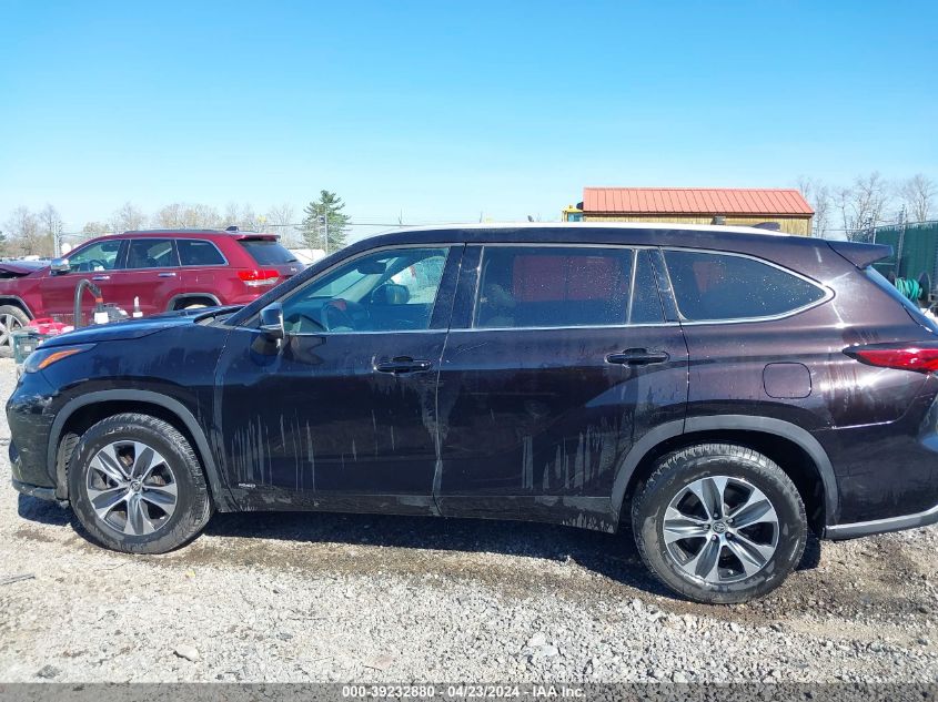 5TDGBRCH0NS077647 2022 Toyota Highlander Hybrid Xle