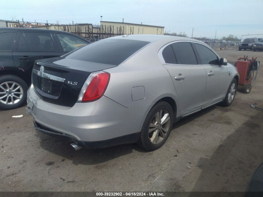 2009 Lincoln Mks VIN: 1LNHM93R99G620609 Lot: 39232902