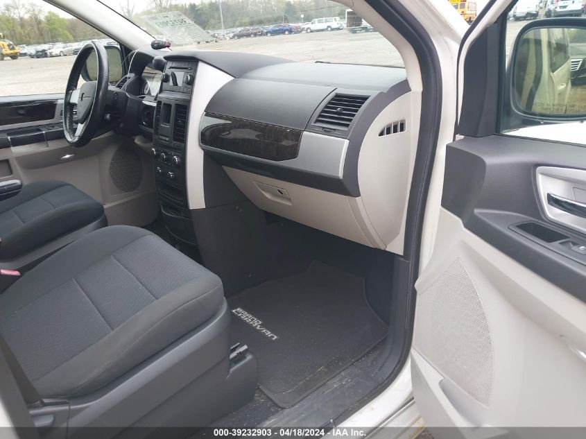 2010 Dodge Grand Caravan Sxt VIN: 2D4RN5D13AR196342 Lot: 39232903