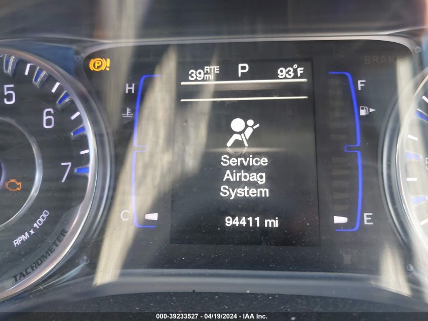 2016 Chrysler 200 Limited VIN: 1C3CCCAB8GN121964 Lot: 39233527