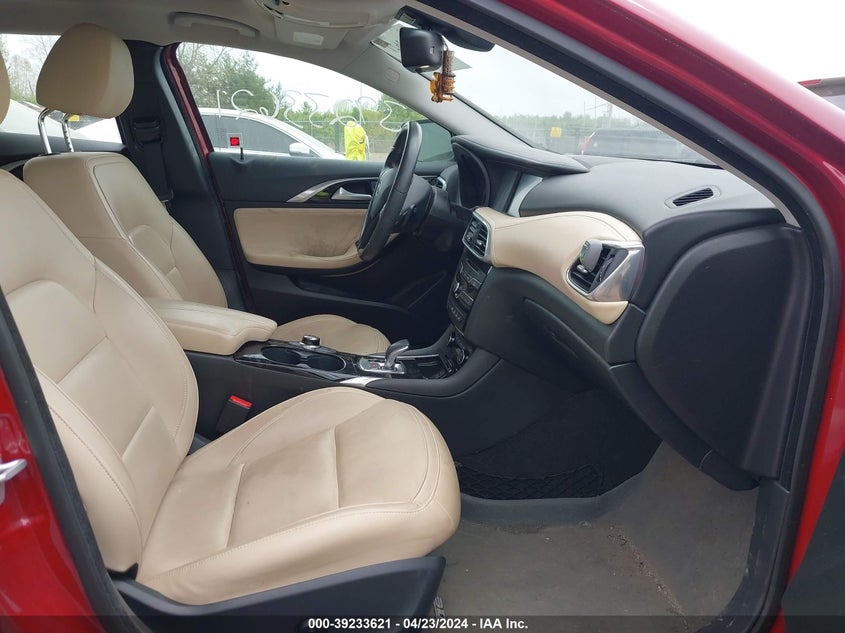 2018 Infiniti Qx30 Premium VIN: SJKCH5CR9JA045900 Lot: 39233621