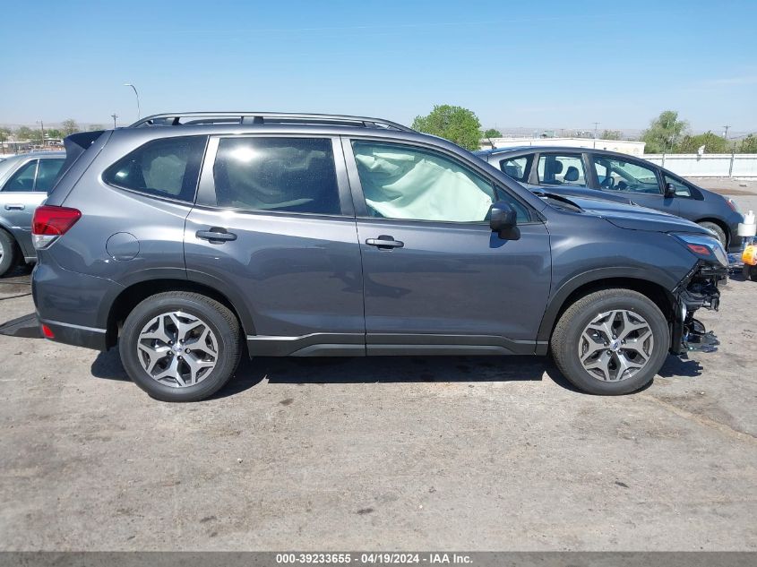 2024 Subaru Forester Premium VIN: JF2SKADC8RH491687 Lot: 39233655