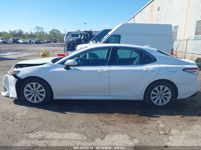 2019 Toyota Camry Le VIN: 4T1B11HK7KU775968 Lot: 39233714