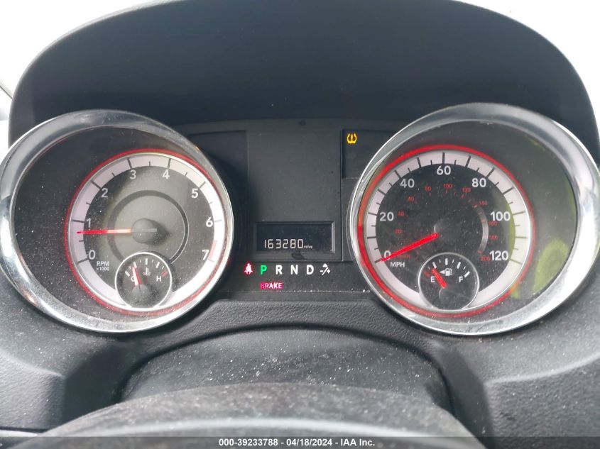 2018 Dodge Grand Caravan Sxt VIN: 2C4RDGCG1JR240890 Lot: 39233788