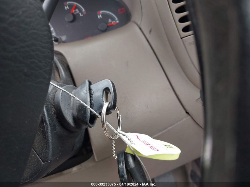 2000 Ford F-150 Work Series/Xl/Xlt VIN: 2FTRF17W8YCB15696 Lot: 39257499