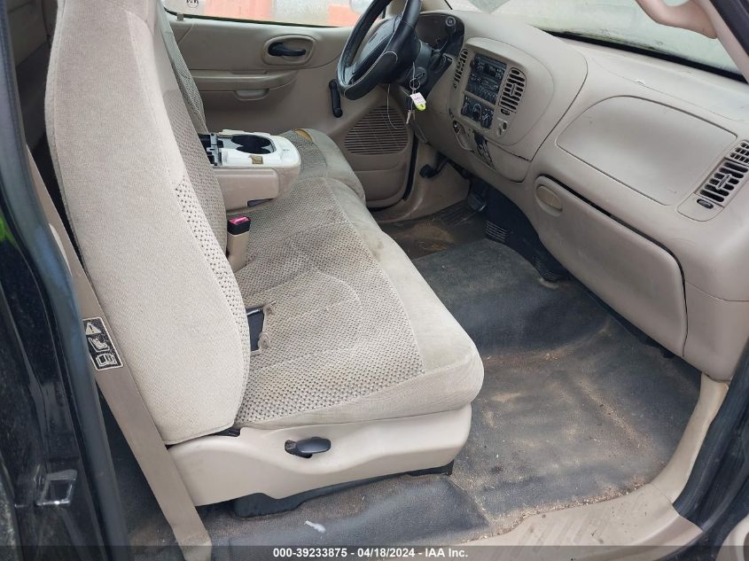 2000 Ford F-150 Work Series/Xl/Xlt VIN: 2FTRF17W8YCB15696 Lot: 39257499