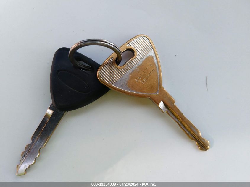 1994 Ford Escort "Cool" VIN: 1FARP10J8RW164372 Lot: 39234009