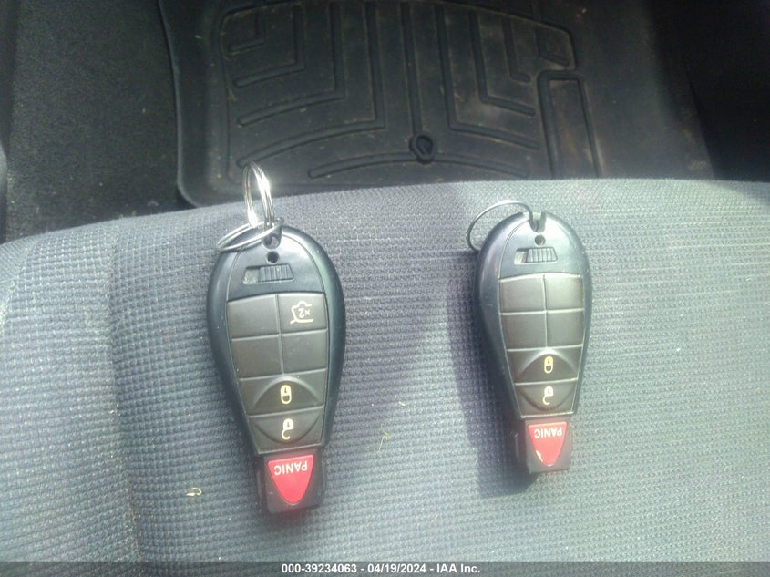 2011 Jeep Grand Cherokee Laredo VIN: 1J4RR4GGXBC669301 Lot: 39234063