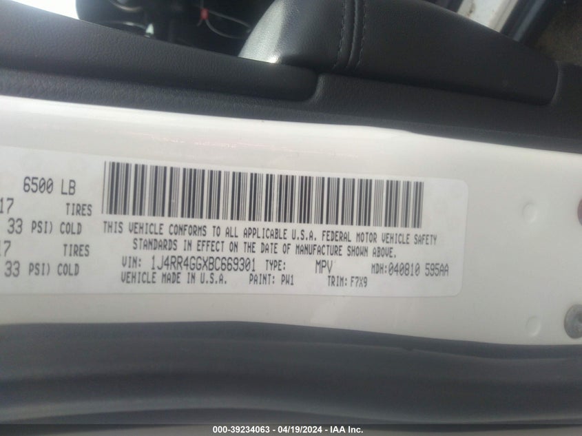 2011 Jeep Grand Cherokee Laredo VIN: 1J4RR4GGXBC669301 Lot: 39234063