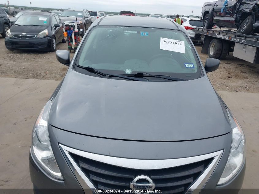 3N1CN7AP7JL881032 2018 Nissan Versa 1.6 Sv