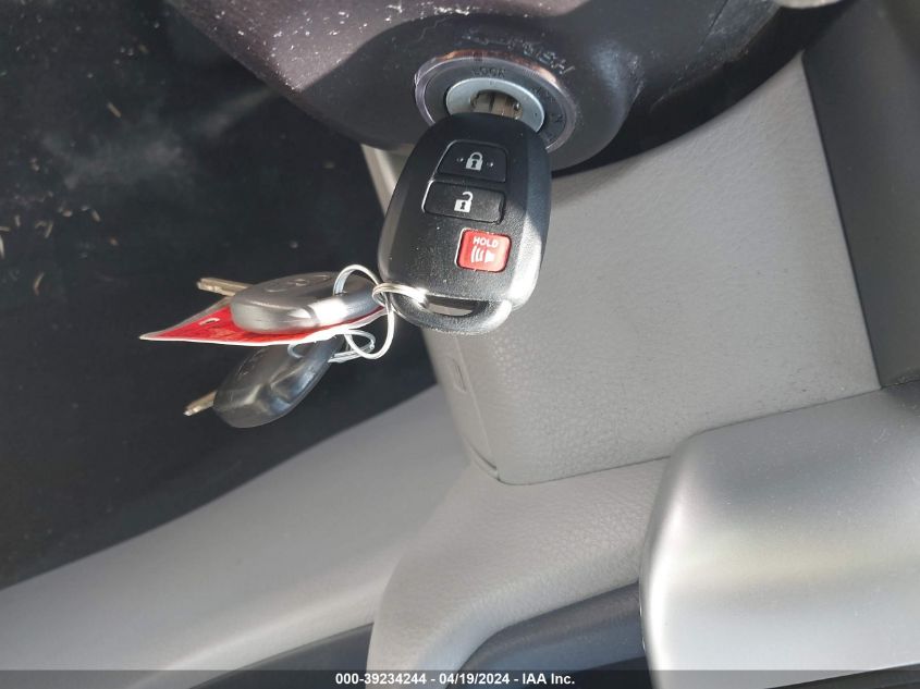 2018 Toyota Highlander Le VIN: 5TDZZRFH9JS282099 Lot: 39234244