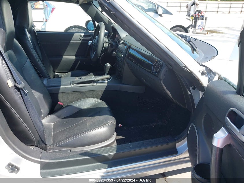 2008 Mazda Mx-5 Grand Touring VIN: JM1NC25F580139655 Lot: 39234359