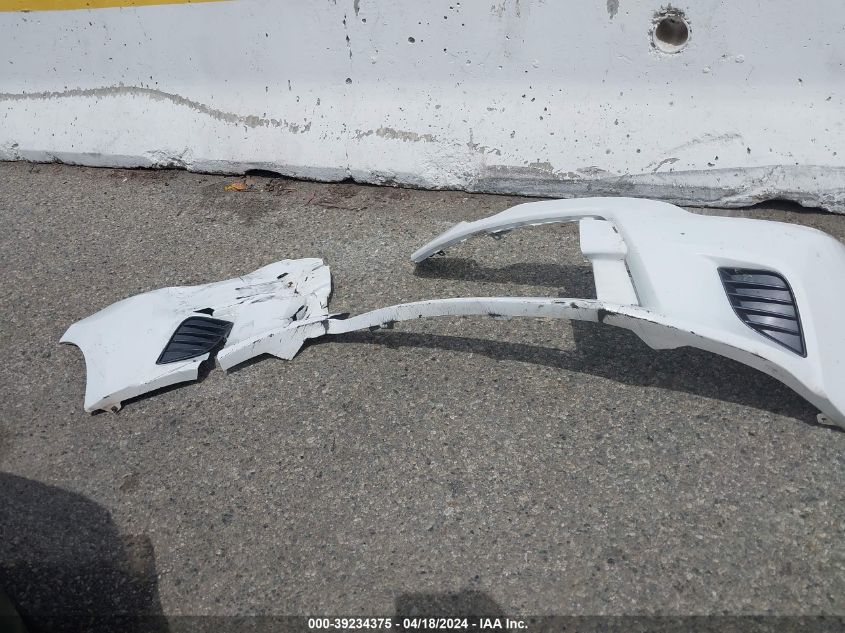 2016 Toyota Corolla Le VIN: 5YFBURHE9GP396303 Lot: 39234375