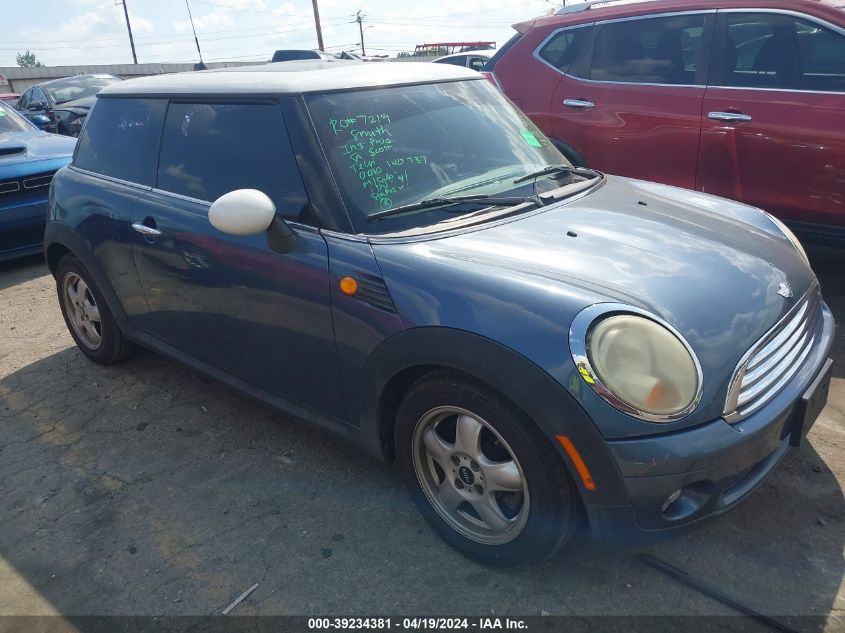 2010 Mini Cooper VIN: WMWMF3C5XATZ64756 Lot: 39234381