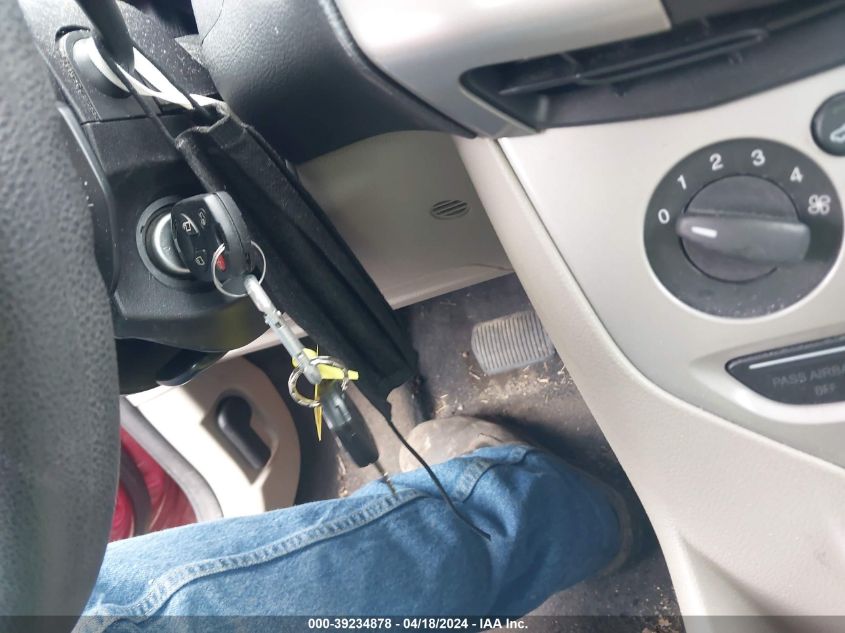 2013 Ford Focus Se VIN: 1FADP3F29DL242125 Lot: 39234878