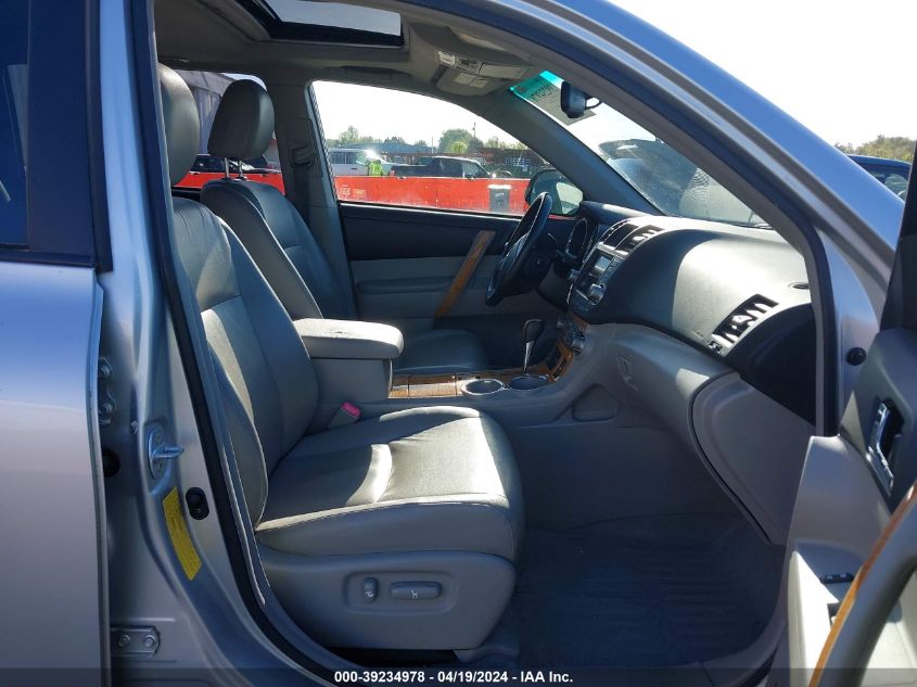 2009 Toyota Highlander Hybrid Limited VIN: JTEEW44A692028073 Lot: 39234978