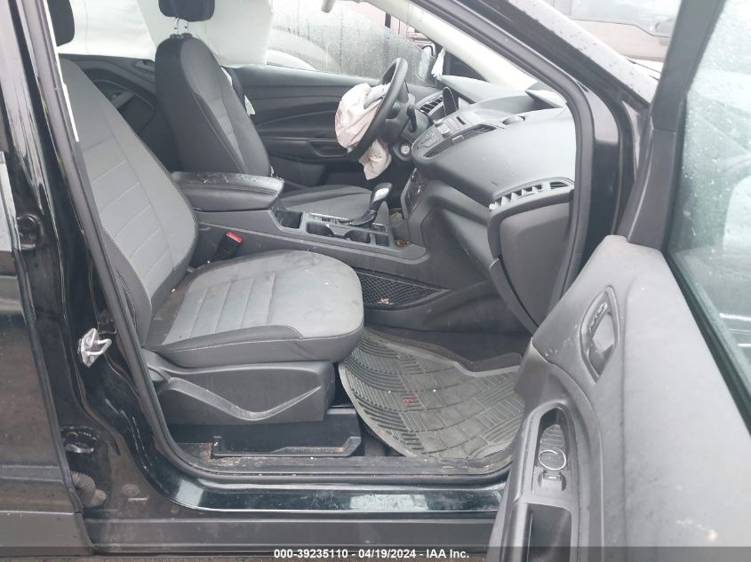 2017 Ford Escape S VIN: 1FMCU0F77HUD57293 Lot: 39235110