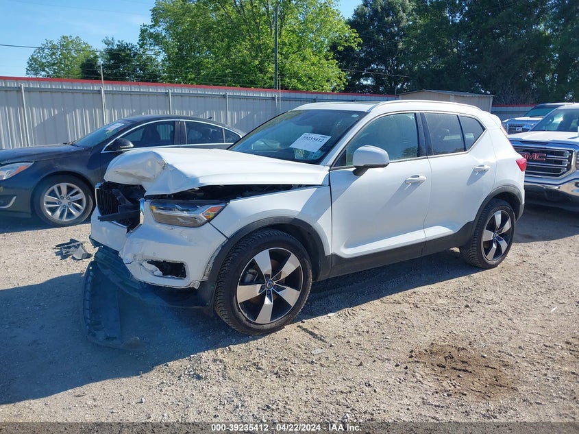VIN YV4162UK2L2253532 2020 VOLVO XC40 T5 MOMENTUM