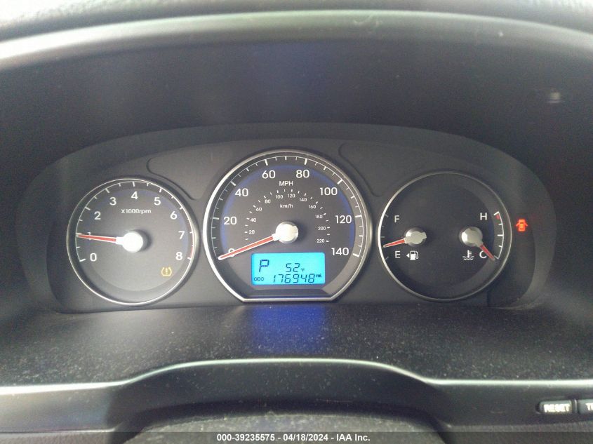 2010 Hyundai Santa Fe Gls VIN: 5NMSGDAB0AH414103 Lot: 39235575