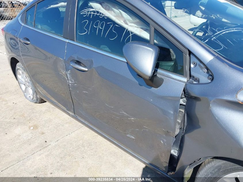 2019 Chevrolet Cruze Lt VIN: 1G1BE5SMXK7123105 Lot: 39235834