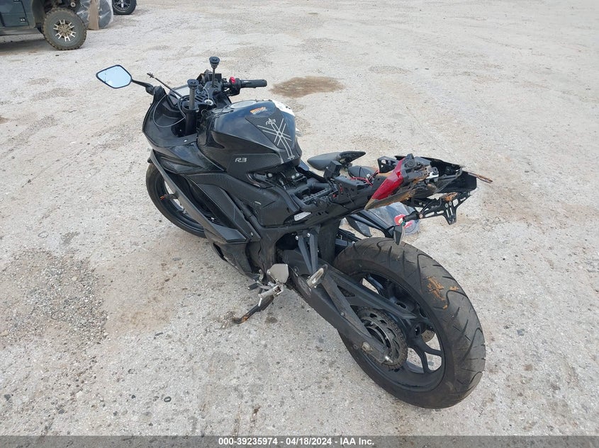 2023 YAMAHA YZFR3 A MH3RH18Y1PK013081