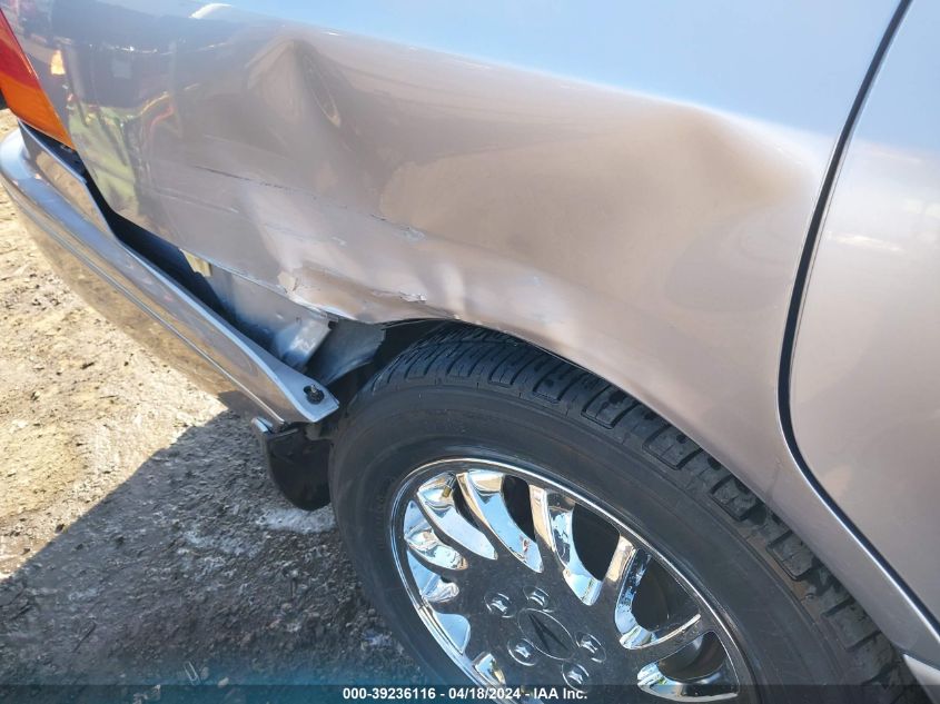 1998 Acura Rl 3.5 VIN: JH4KA9652WC800043 Lot: 39236116