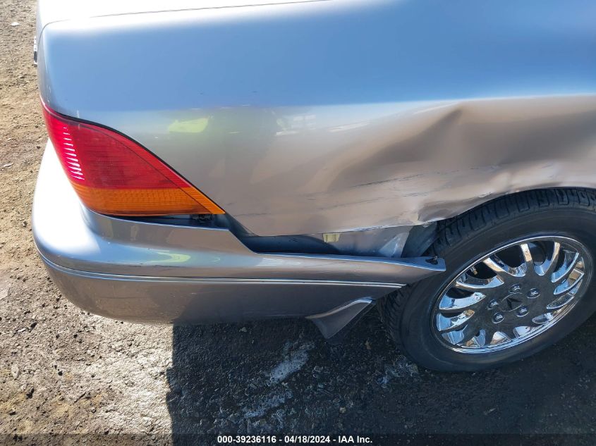 1998 Acura Rl 3.5 VIN: JH4KA9652WC800043 Lot: 39236116