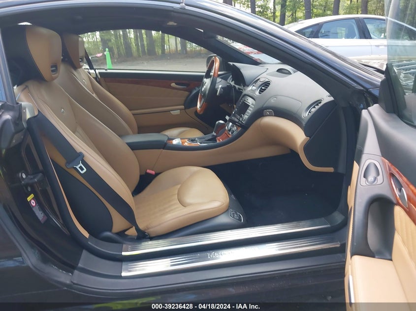 2009 Mercedes-Benz Sl 550 VIN: WDBSK71F29F156208 Lot: 39236428