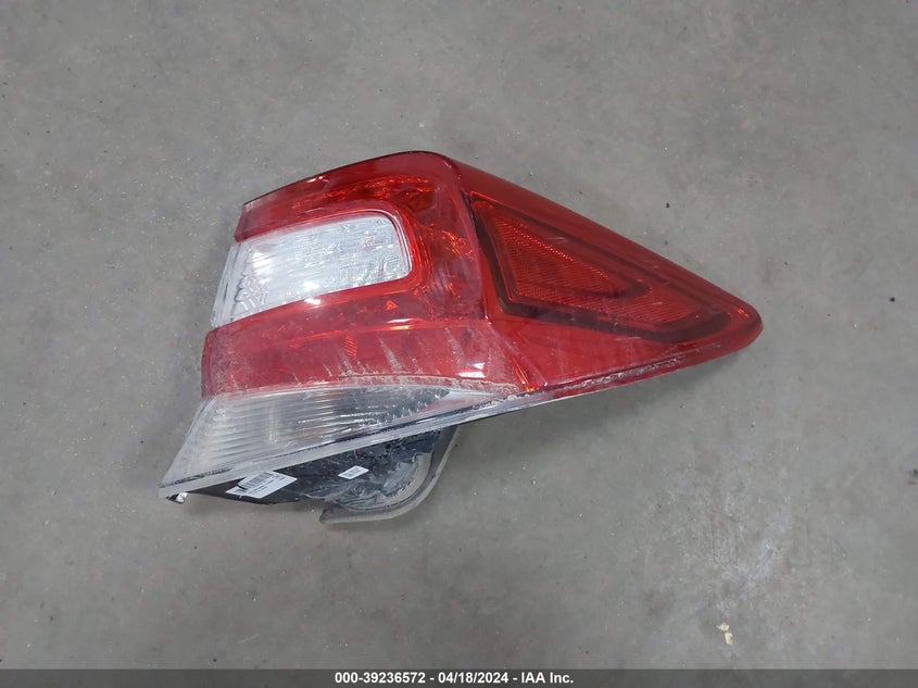 VIN 4S3GKAM67J3618235 2018 SUBARU IMPREZA 2.0I SPORT