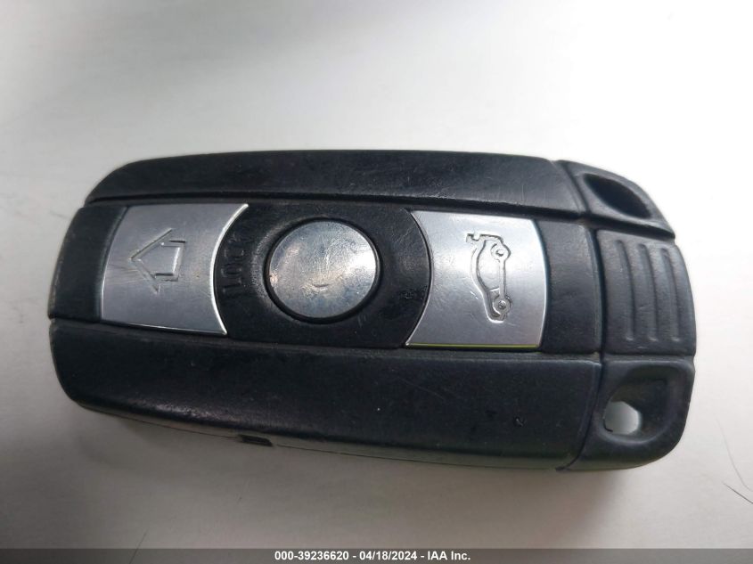 2006 BMW 330I VIN: WBAVB33526KS33607 Lot: 39236620