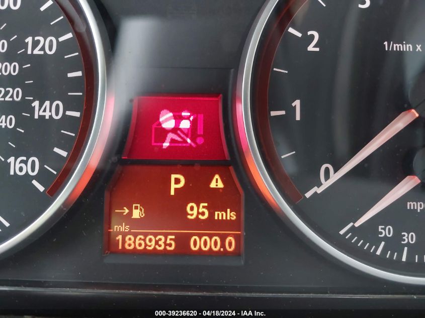 2006 BMW 330I VIN: WBAVB33526KS33607 Lot: 39236620