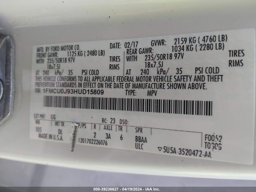 2017 Ford Escape Titanium VIN: 1FMCU0J93HUD15809 Lot: 39236627