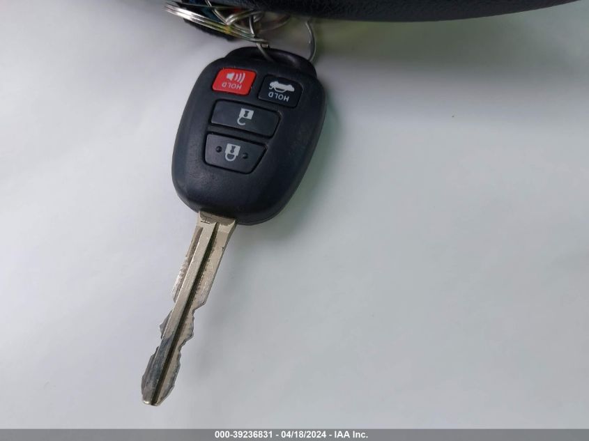 2016 Toyota Camry Le VIN: 4T1BF1FKXGU529444 Lot: 39236831