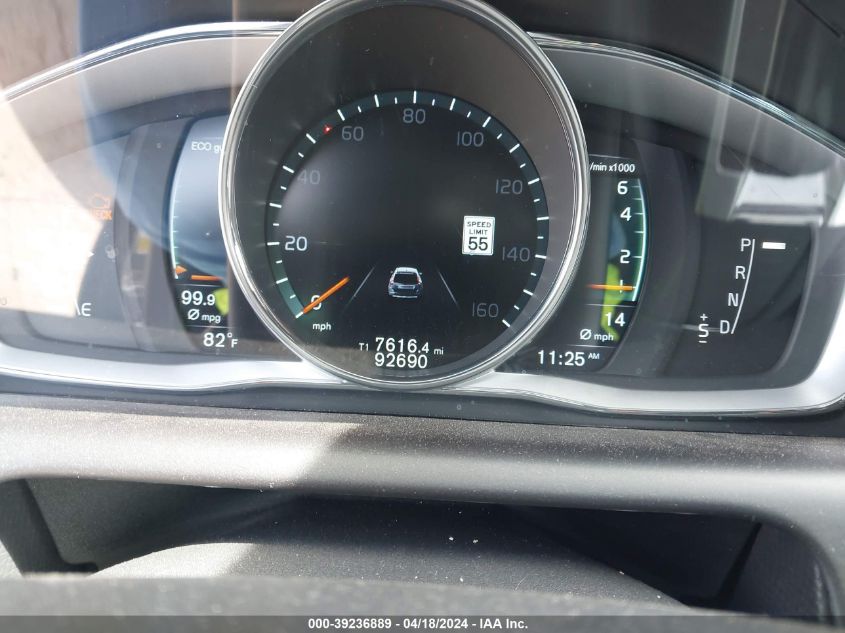 2016 Volvo Xc60 T5 Drive-E Platinum VIN: YV440MDM3G2842932 Lot: 39236889