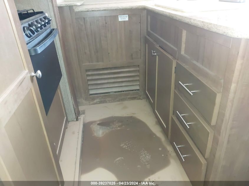 2017 Keystone Aspen Trail 3150Reds VIN: 4YDT31528H8921865 Lot: 39237025