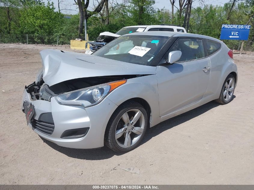 2014 Hyundai Veloster Base W/Black VIN: KMHTC6AD0EU184800 Lot: 39237075